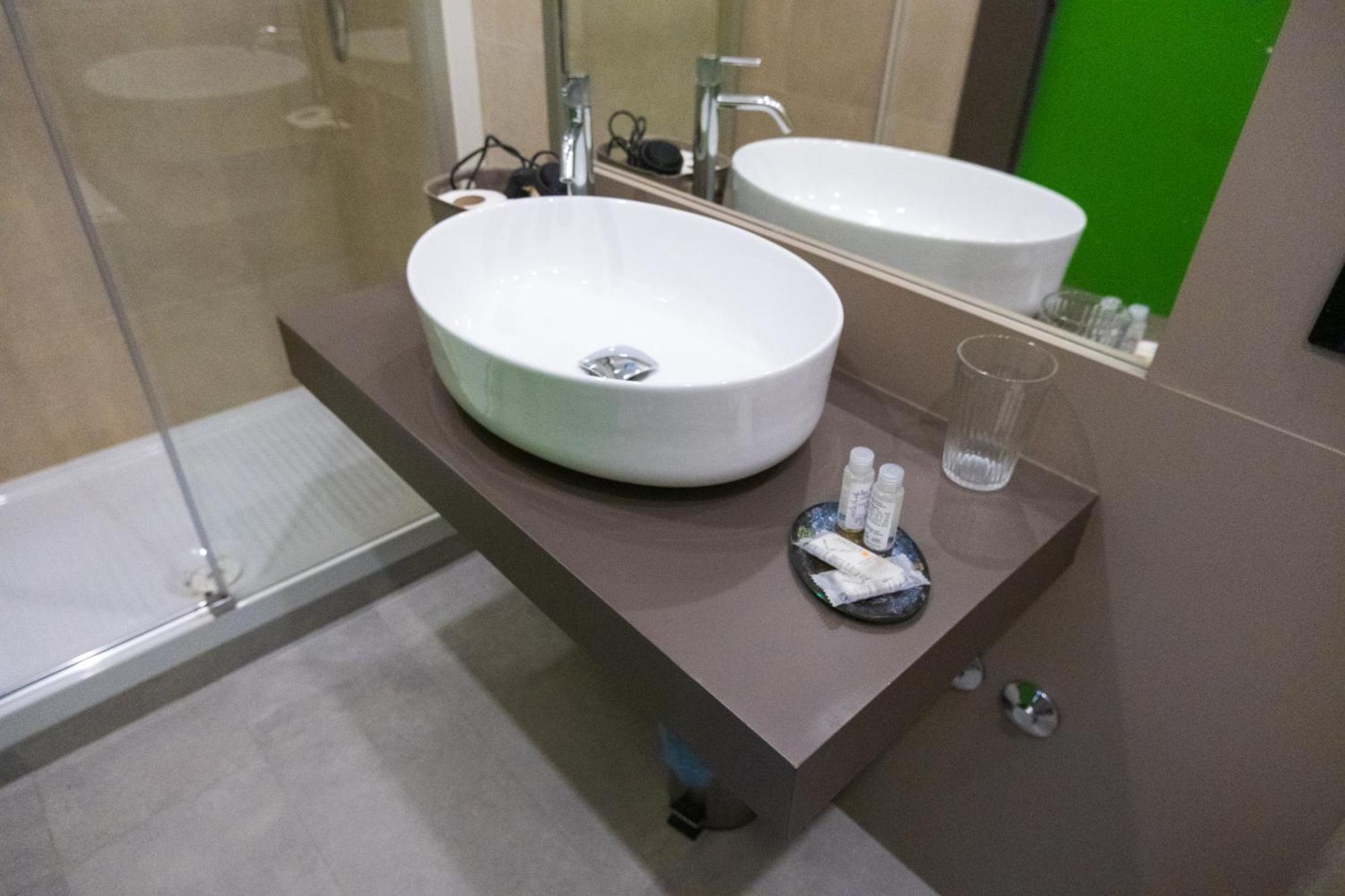 Avezzano 3E60 Hotel Ngoại thất bức ảnh